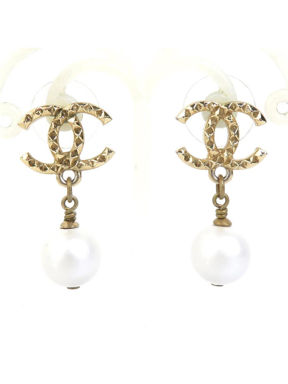 Chanel Pearl Earrings Artificial #371371C58B